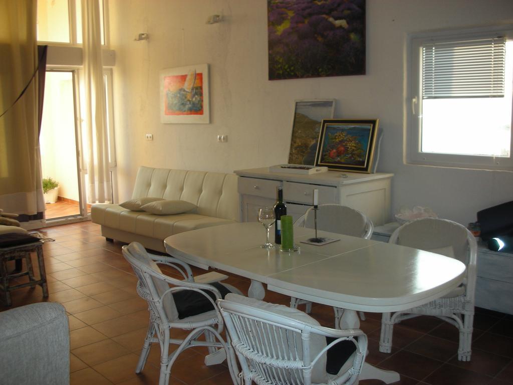 Apartment Croatia Art Drašnice Zimmer foto