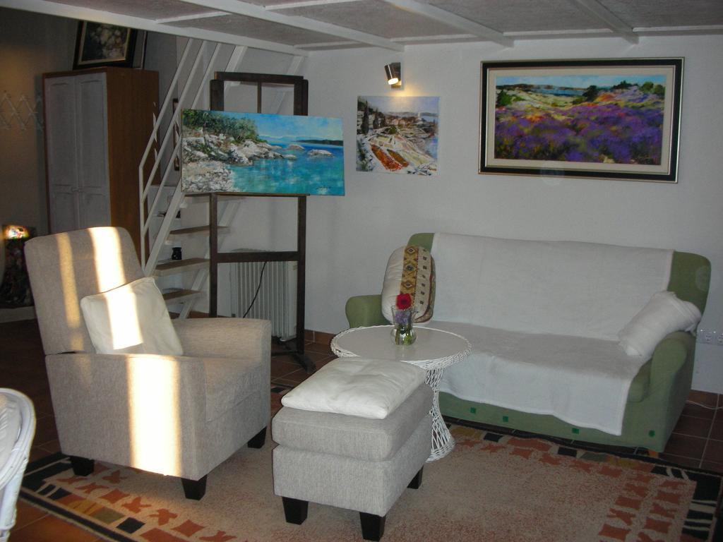 Apartment Croatia Art Drašnice Zimmer foto
